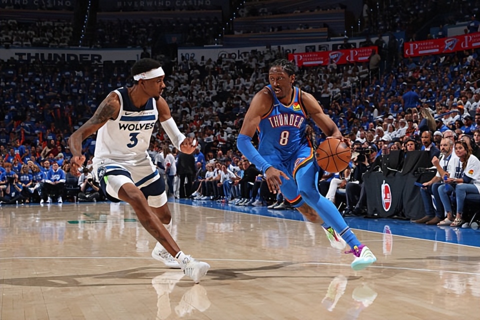 在比赛接近 在比赛接近