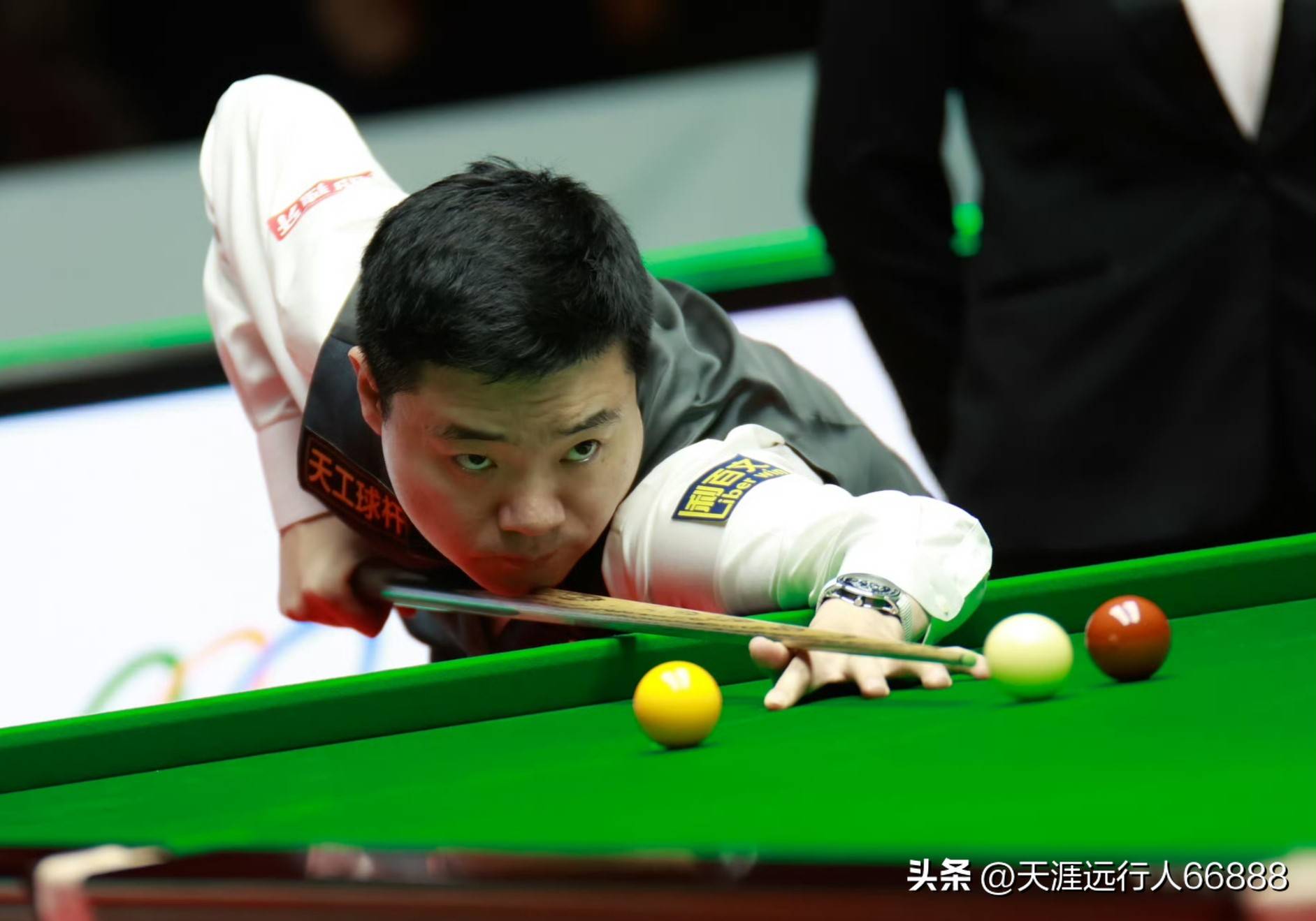 方面竭力淡 方面竭力淡