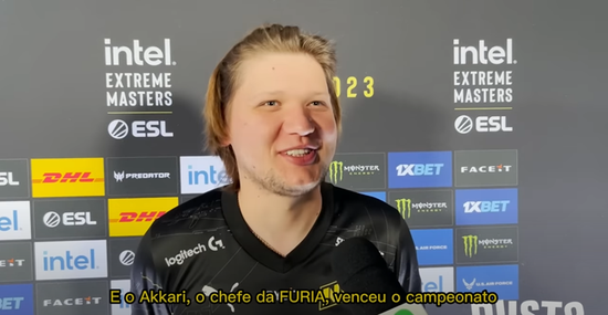 赛场上一切 赛场上一切