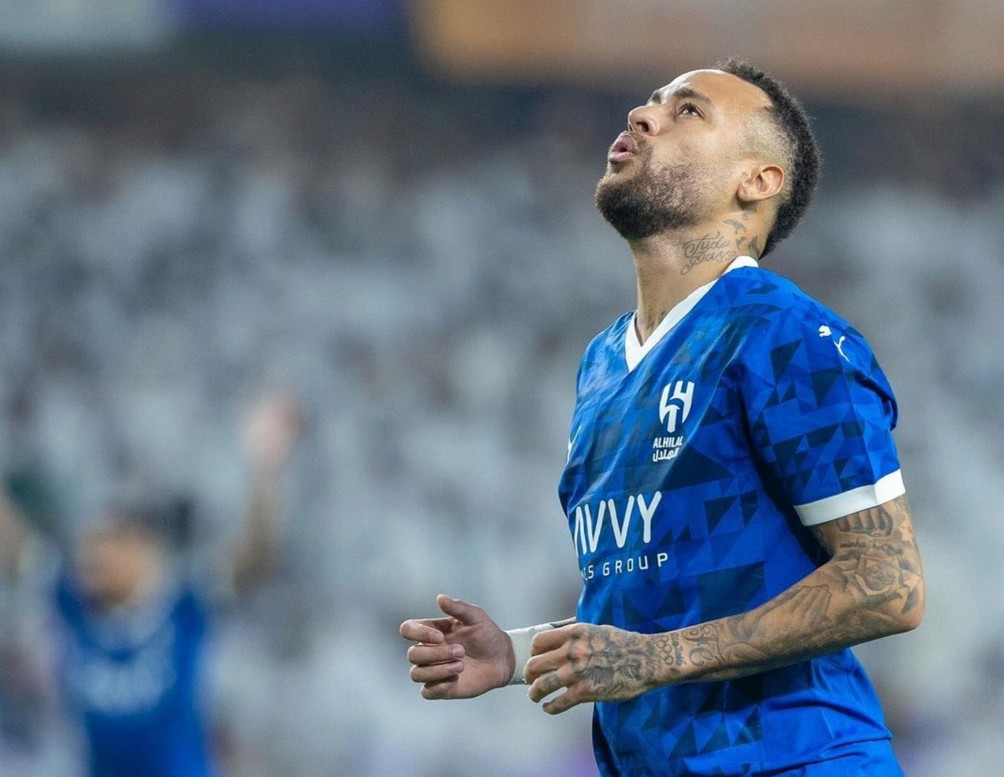 他可有俩冠 他可有俩冠