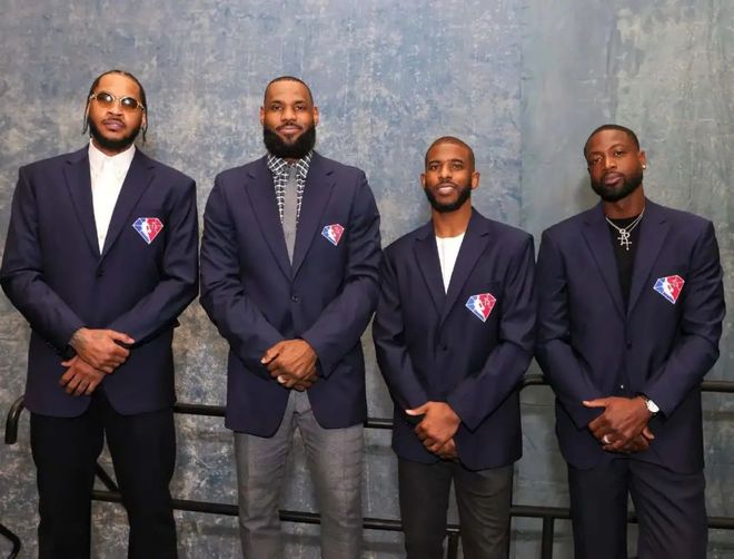 谁就更接近 谁就更接近