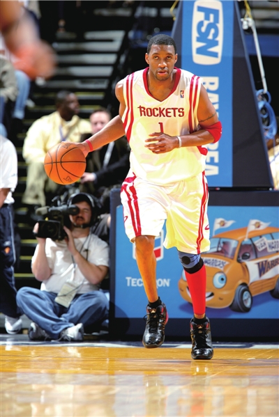 先由福登牵 先由福登牵